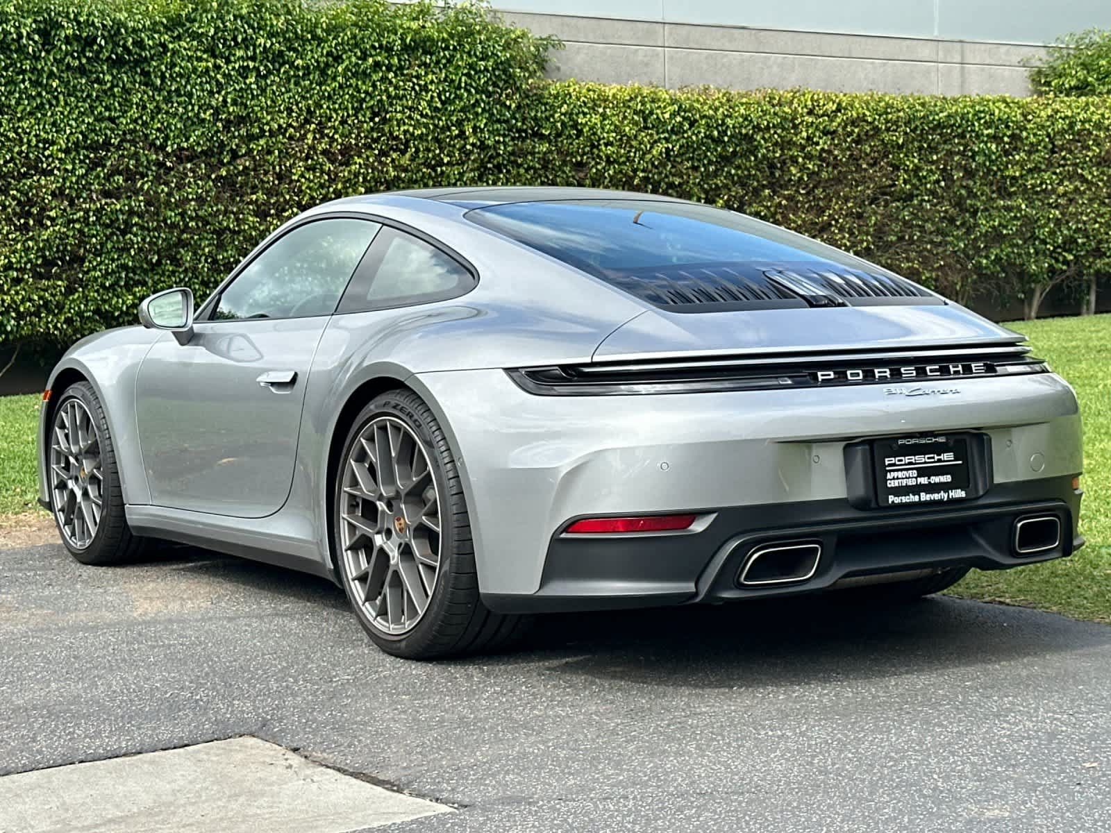 Certified 2025 Porsche 911 Carrera RWD image 3