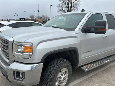 Used 2017 GMC Sierra 2500 SLE w/ SLE Fleet Preferred Package image 3