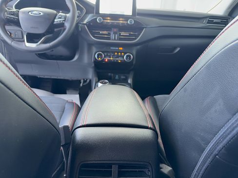 Certified 2022 Ford Escape SEL w/ SEL Stealth AWD Package image 32