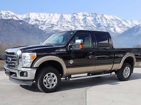 Used 2013 Ford F350 Lariat w/ Lariat Ultimate Pkg AWD/4WD image 2