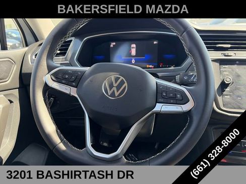 Used 2023 Volkswagen Tiguan SE FWD image 14