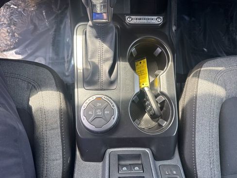 Used 2025 Ford Bronco Big Bend AWD/4WD image 17