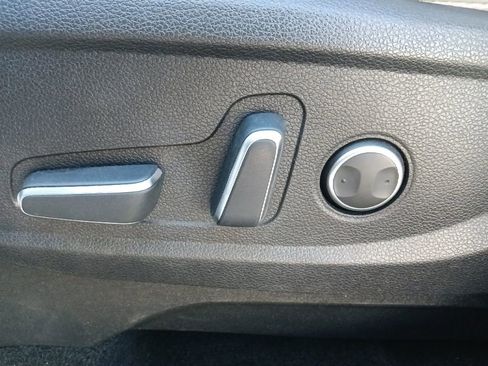 Used 2023 Hyundai Palisade SEL AWD/4WD image 16