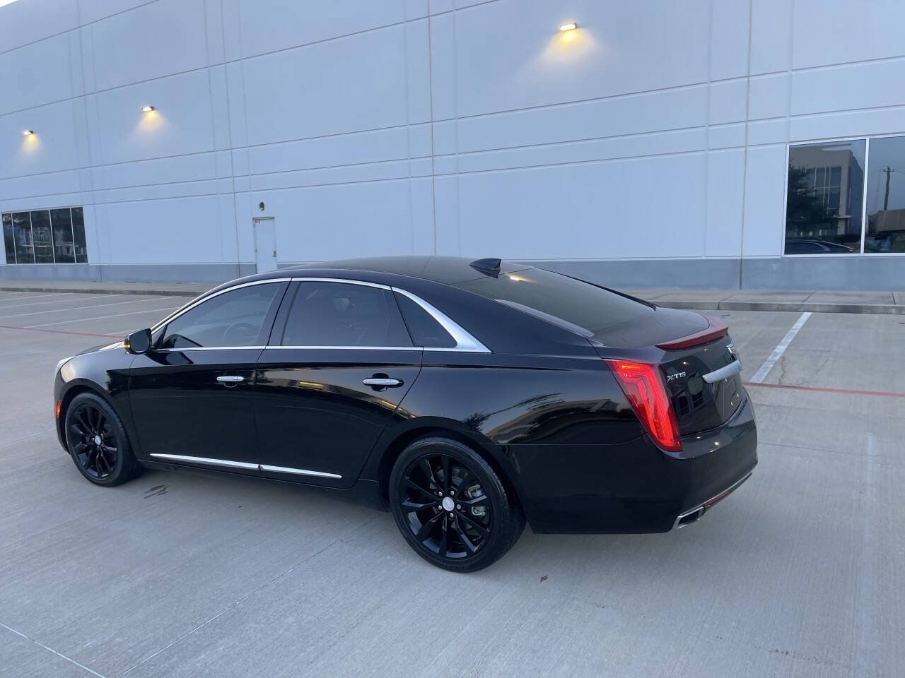 Used 2016 Cadillac XTS Luxury w/ Driver Awareness Package FWD image 12