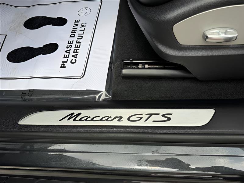 Used 2018 Porsche Macan GTS AWD/4WD image 23