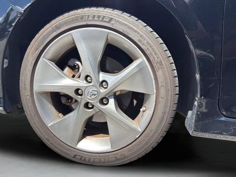 Used 2012 Toyota Camry SE FWD image 2