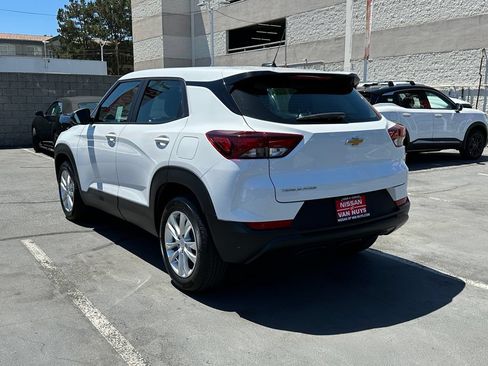Used 2023 Chevrolet TrailBlazer LS FWD image 4