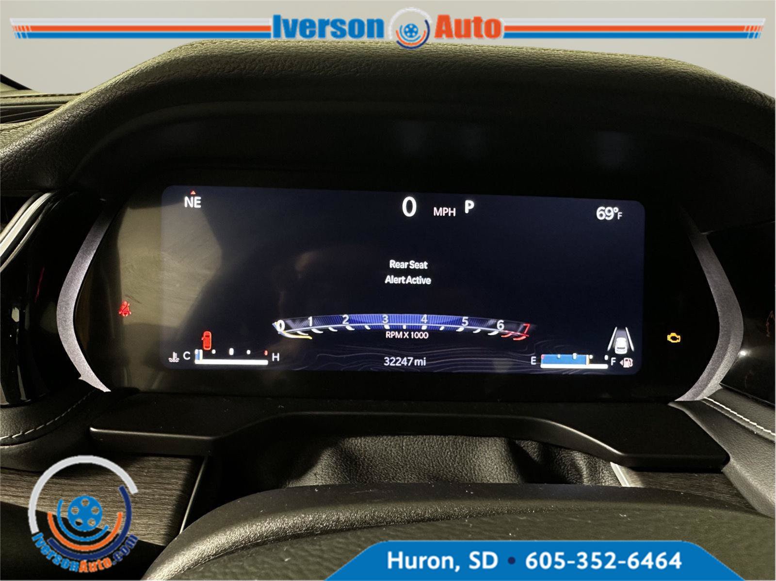 Used 2023 Jeep Grand Cherokee Limited w/ Luxury Tech Group II AWD/4WD image 16