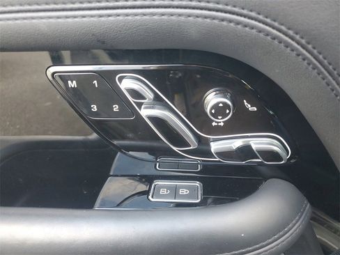 Used 2022 Land Rover Range Rover Westminster Edition image 19