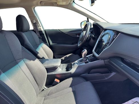 Used 2022 Subaru Outback Premium image 17