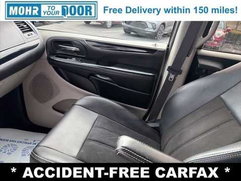 Used 2020 Dodge Grand Caravan SXT image 23