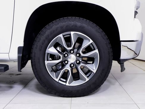 Used 2025 Chevrolet Silverado 1500 LT w/ Protection Package AWD/4WD image 19