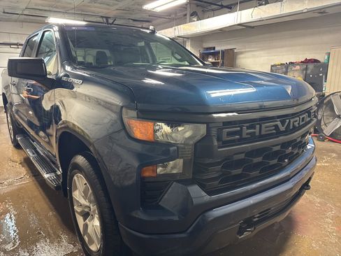 Used 2022 Chevrolet Silverado 1500 Custom image 2