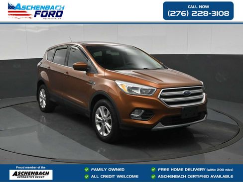 Used 2017 Ford Escape SE AWD/4WD image 1