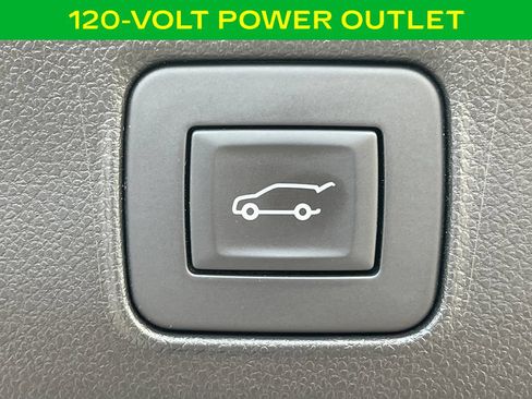 Used 2024 Chevrolet TrailBlazer LT w/ Convenience Package AWD/4WD image 16