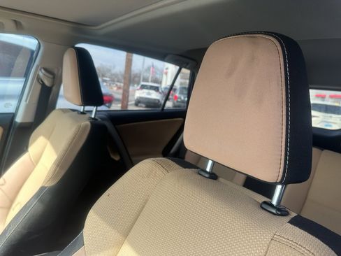 Used 2018 Toyota RAV4 XLE image 8