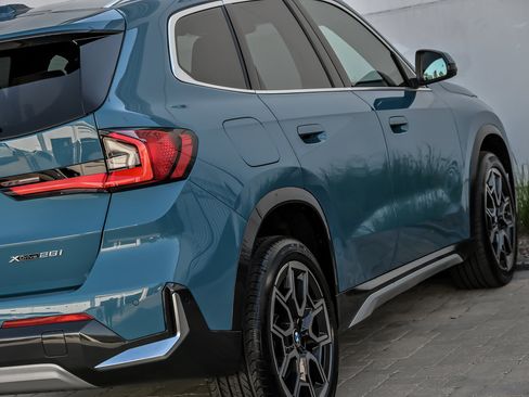 Used 2025 BMW X1 xDrive28i AWD/4WD image 16