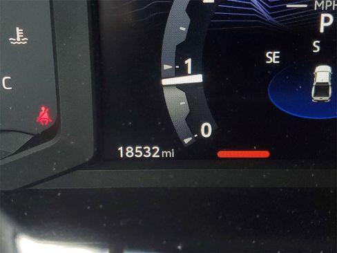 Used 2024 Toyota Tacoma SR image 22