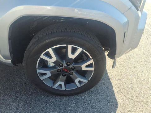 Certified 2026 Toyota 4Runner TRD Sport Premium AWD/4WD image 30