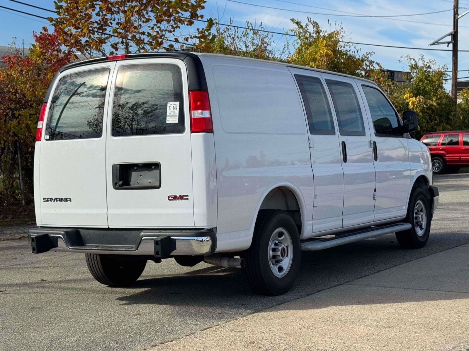 Used 2025 GMC Savana 2500 w/ Driver Convenience Package RWD image 4
