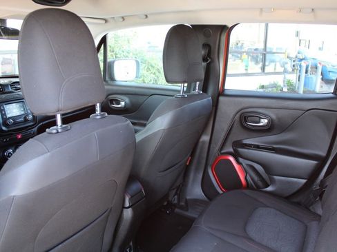 Used 2015 Jeep Renegade Trailhawk w/ Safety & Security Group I AWD/4WD image 16