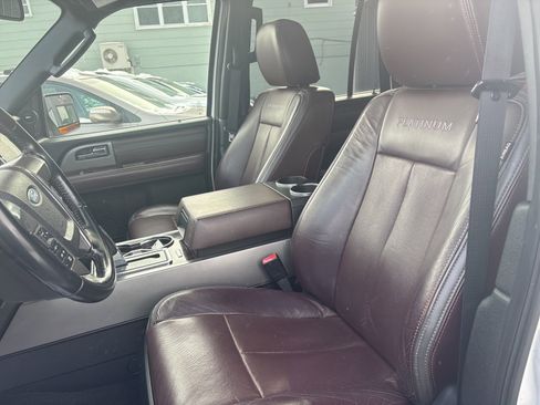 Used 2016 Ford Expedition EL Platinum image 14