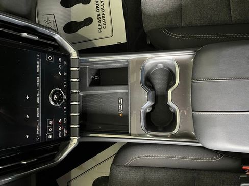 Used 2025 GMC Acadia Elevation AWD/4WD image 37