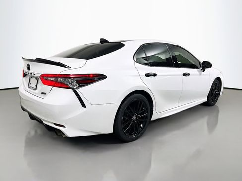 Used 2022 Toyota Camry XSE image 4