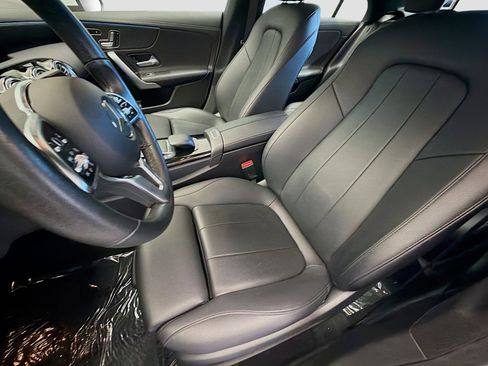 Used 2023 Mercedes-Benz CLA 250 w/ Premium Package image 11