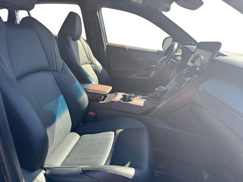 Certified 2021 Toyota Venza Limited w/ Advanced Technology Package image 11