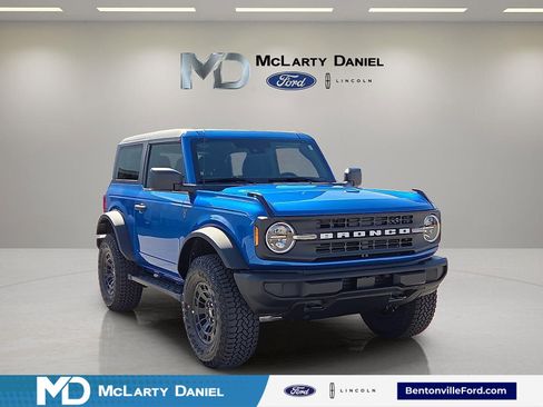 New 2026 Ford Bronco 2-Door w/ Sasquatch Package AWD/4WD image 1