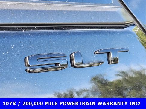 Used 2022 GMC Terrain SLT w/ Elevation Edition image 14