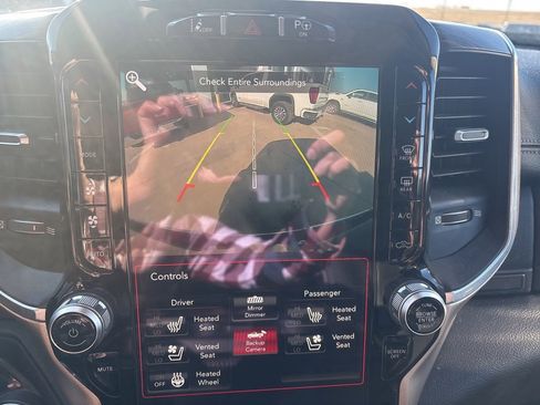 Used 2019 RAM 1500 Laramie image 13