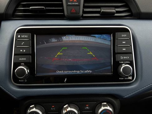 Used 2025 Nissan Versa SV FWD image 27