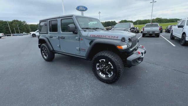 Used 2025 Jeep Wrangler Unlimited Rubicon AWD/4WD image 2