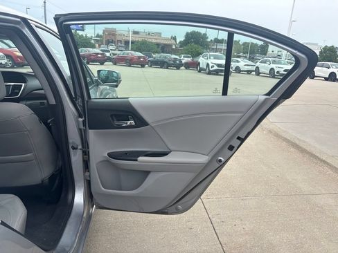 Used 2016 Honda Accord EX-L image 31