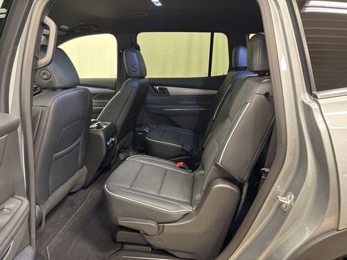 Used 2025 Buick Enclave Preferred image 16