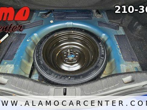 Used 2016 Ford Fusion SE FWD image 26