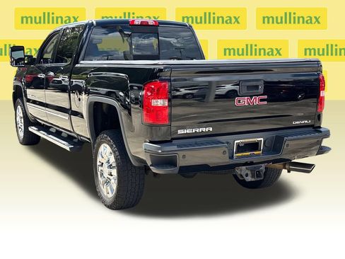 Used 2016 GMC Sierra 2500 Denali w/ Driver Alert Package AWD/4WD image 10