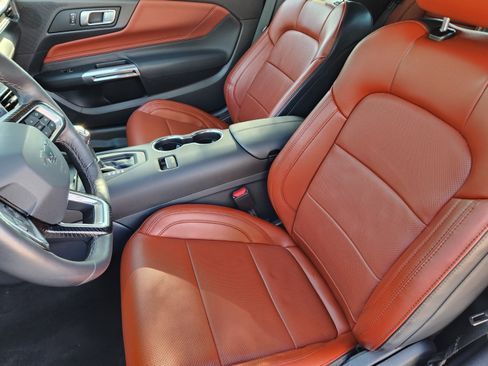 Used 2025 Ford Mustang GT Premium RWD image 7