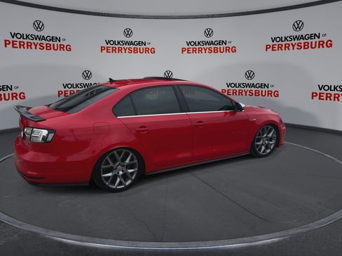 Used 2016 Volkswagen Jetta GLI SEL image 9