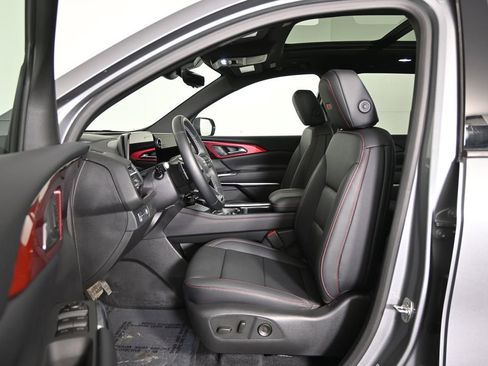 Used 2026 Chevrolet Traverse Z71 w/ LPO, Floor Liner Package AWD/4WD image 21