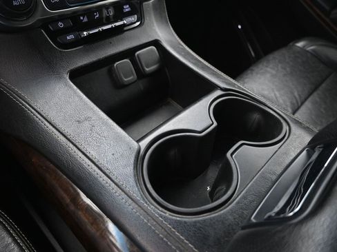 Used 2018 Chevrolet Tahoe LS image 29