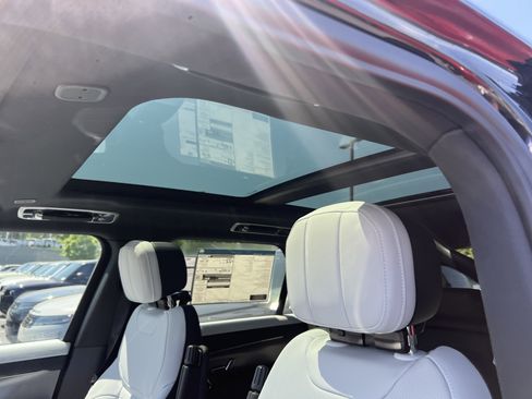 New 2026 Land Rover Range Rover Sport Dynamic SE AWD/4WD image 16