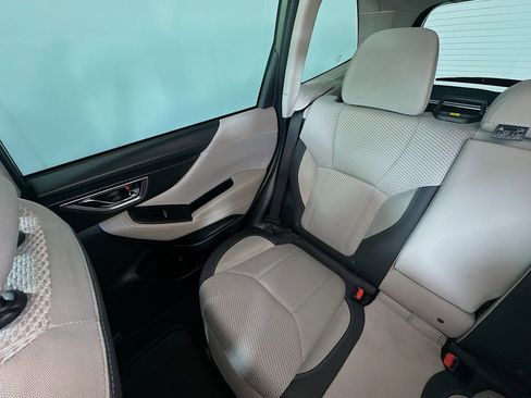 Used 2020 Subaru Forester Premium image 12