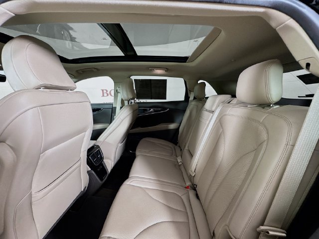 Used 2023 Lincoln Nautilus Reserve w/ Luxury Package AWD/4WD image 29