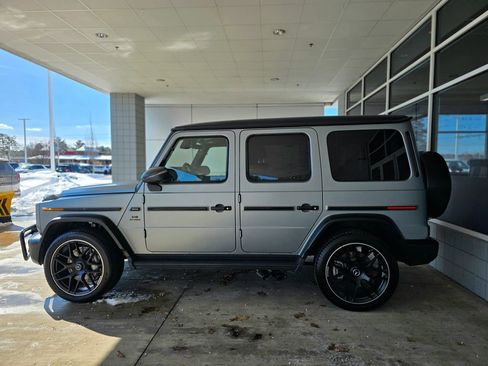 Used 2025 Mercedes-Benz GLS 63 AMG 4MATIC image 4