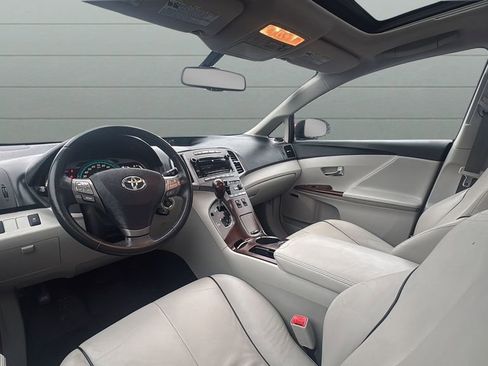 Used 2011 Toyota Venza XLE w/ Comfort Pkg image 14