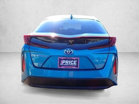 Used 2020 Toyota Prius Prime LE image 3