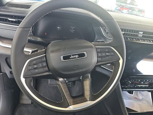 Used 2024 Jeep Grand Cherokee Limited 4xe image 8